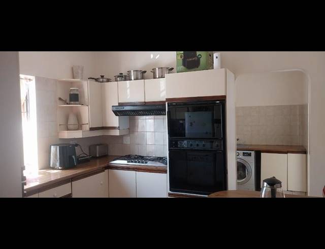 3 BEDROOM HOUSE FOR SALE IN KENSINGTON